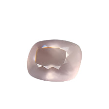 Rose Quartz ( गुलाबी स्फटिक )